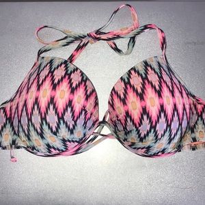 Fun colored Victoria’s Secret bikini top‼️‼️👙